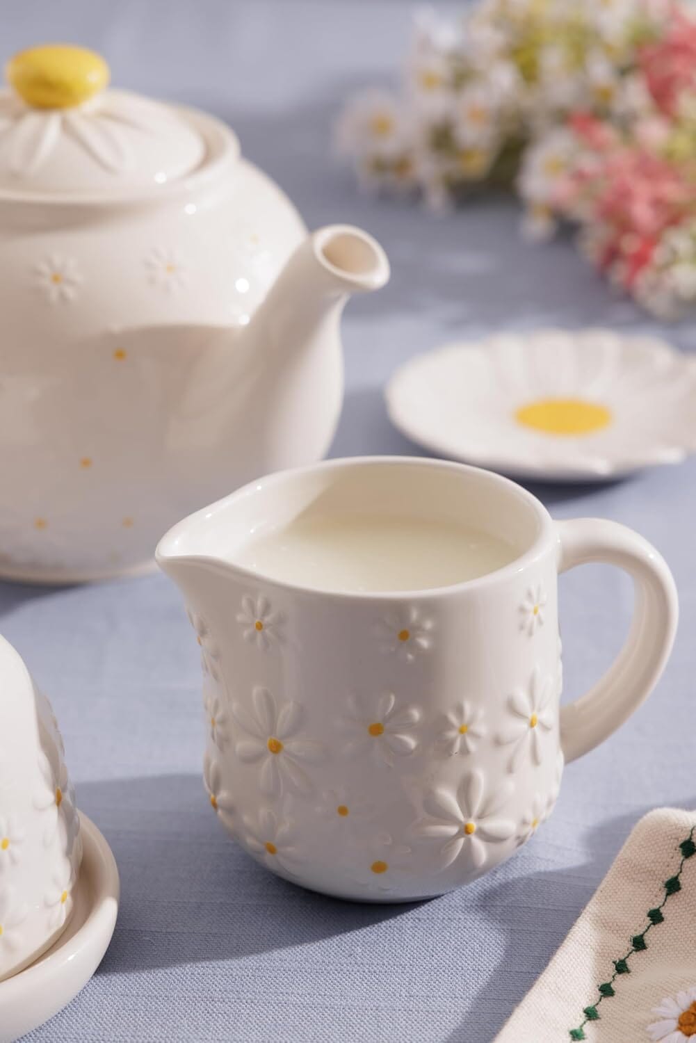 Price & Kensington Daisy Milk Jug 275ml Creamer Ceramic Hand Painted Servingware The Cooks Kitchen 