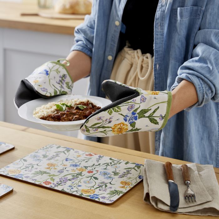 Ulster Weavers Cottage Garden Microwave Mitts 2pcs Set 18x14.5x2.5cm