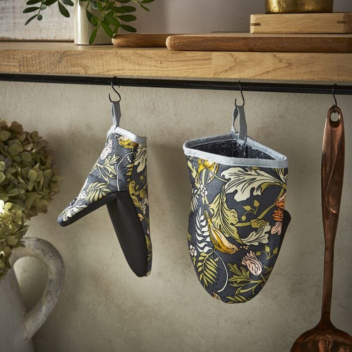 Ulster Weavers Finch & Flower Microwave Mitts 2pcs Set 18x14.5x2.5cm Aprons The Cooks Kitchen 