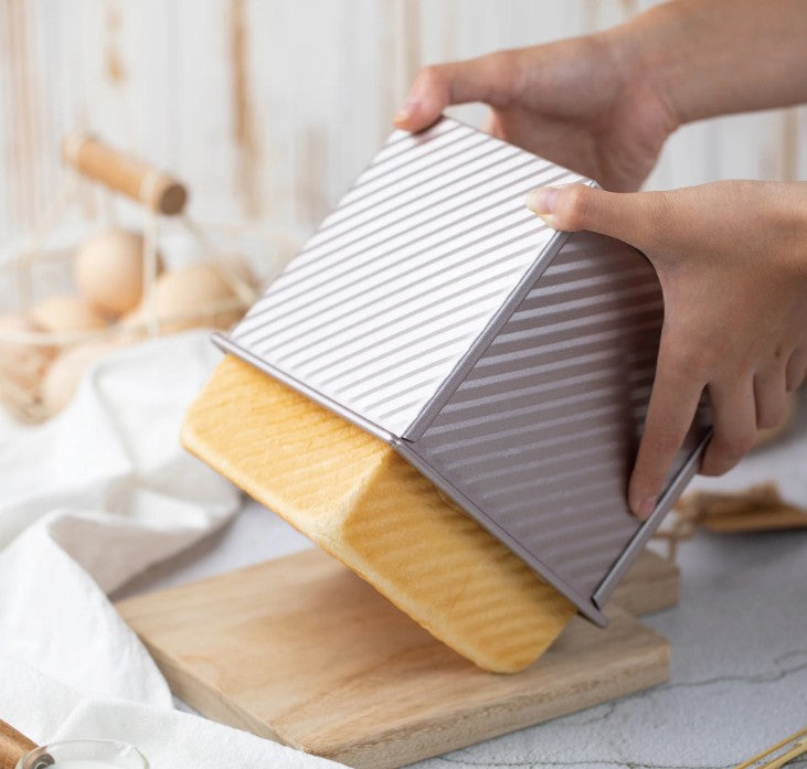 Chefmade Corrugated Square Loaf Pan With Cover 450g - 15cm