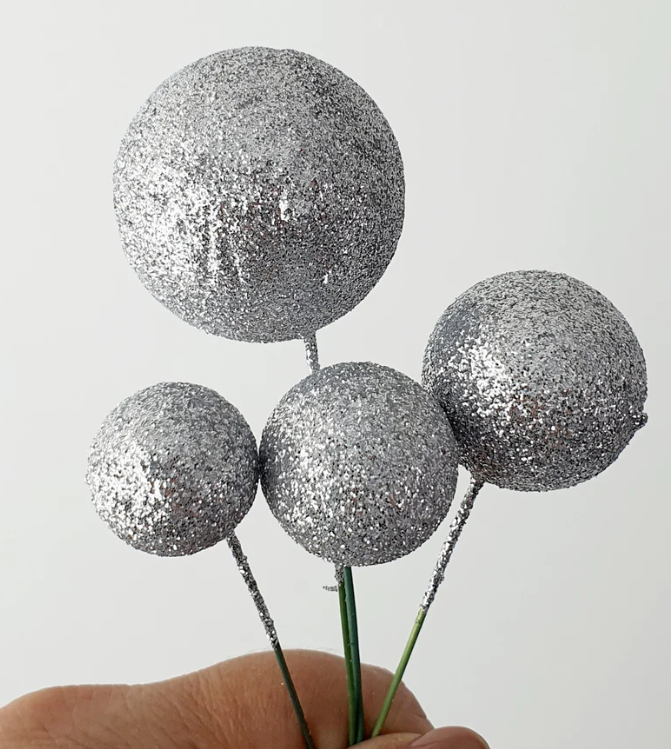 Iconic Cake Art Gliver Silver Ball Topper 20pc
