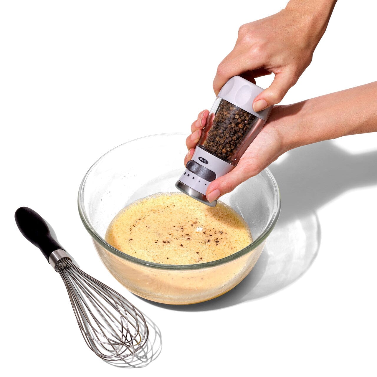 Oxo Good Grips Contoured Mess-free Grinder - Pepper Salt & Pepper Grinders & Mills The Cooks Kitchen 
