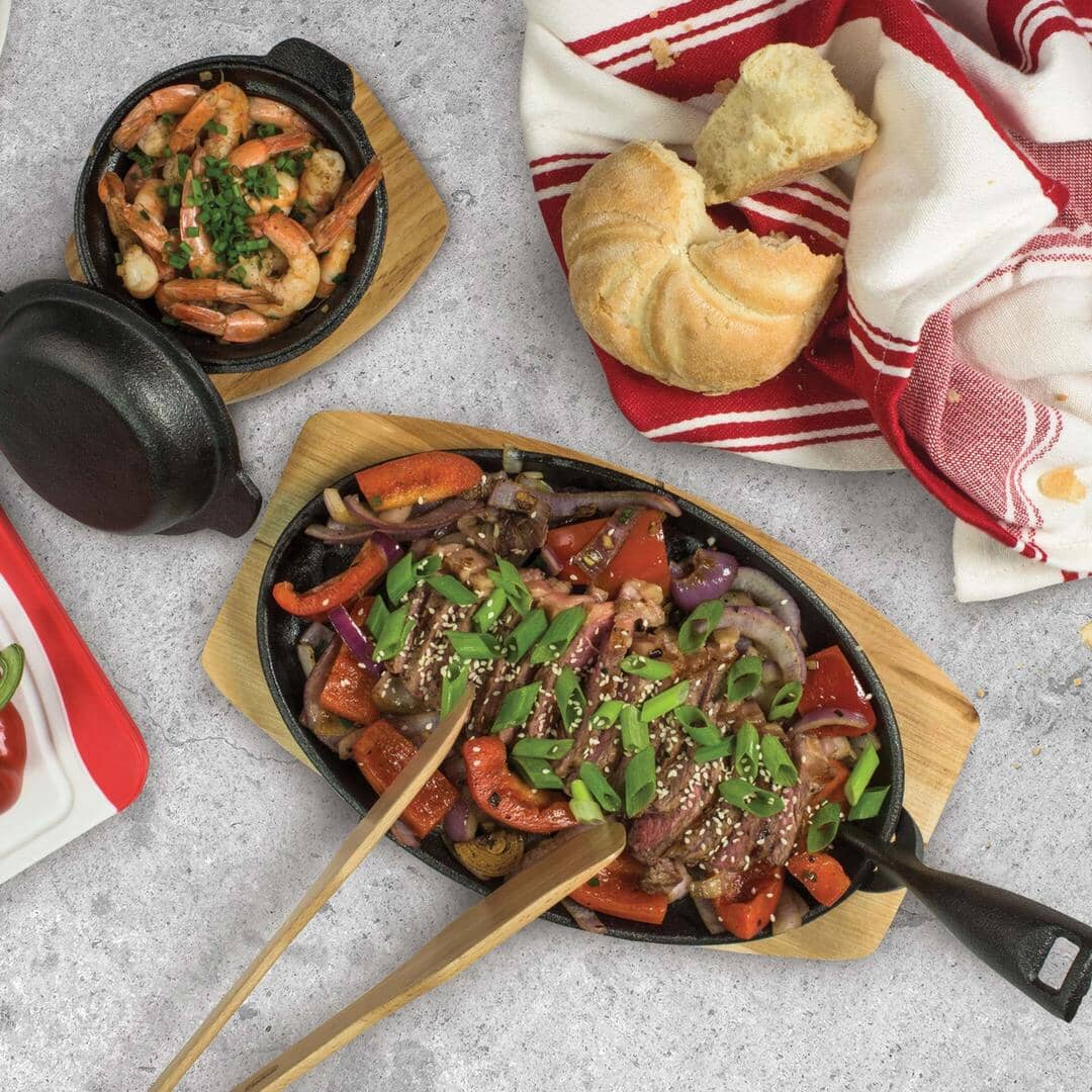 Pyrocast 27cm X 18cm Oval Sizzle Plate With Maple Tray Griddles - Sizzlers & Poachers The Cooks Kitchen 