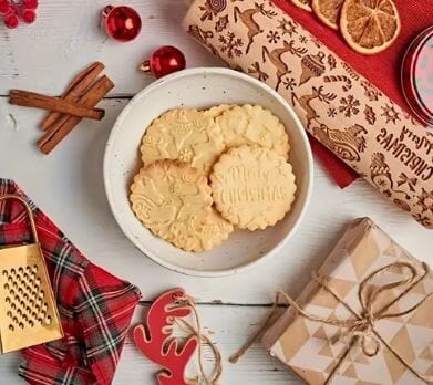 Cake Craft - Deers & Hollies Wooden Rolling Pin Decorating Accessories The Cooks Kitchen 