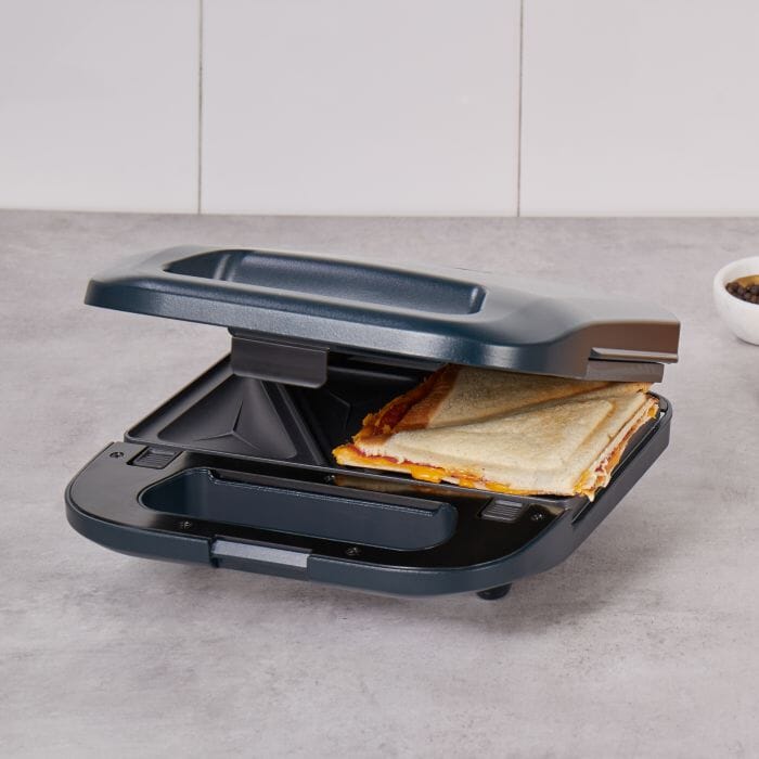 Davis & Waddell 2 In 1 Electric Jaffle Maker & Grill Black 22.2x22.1x9.5cm Electric Kitchen Gadgets The Cooks Kitchen 