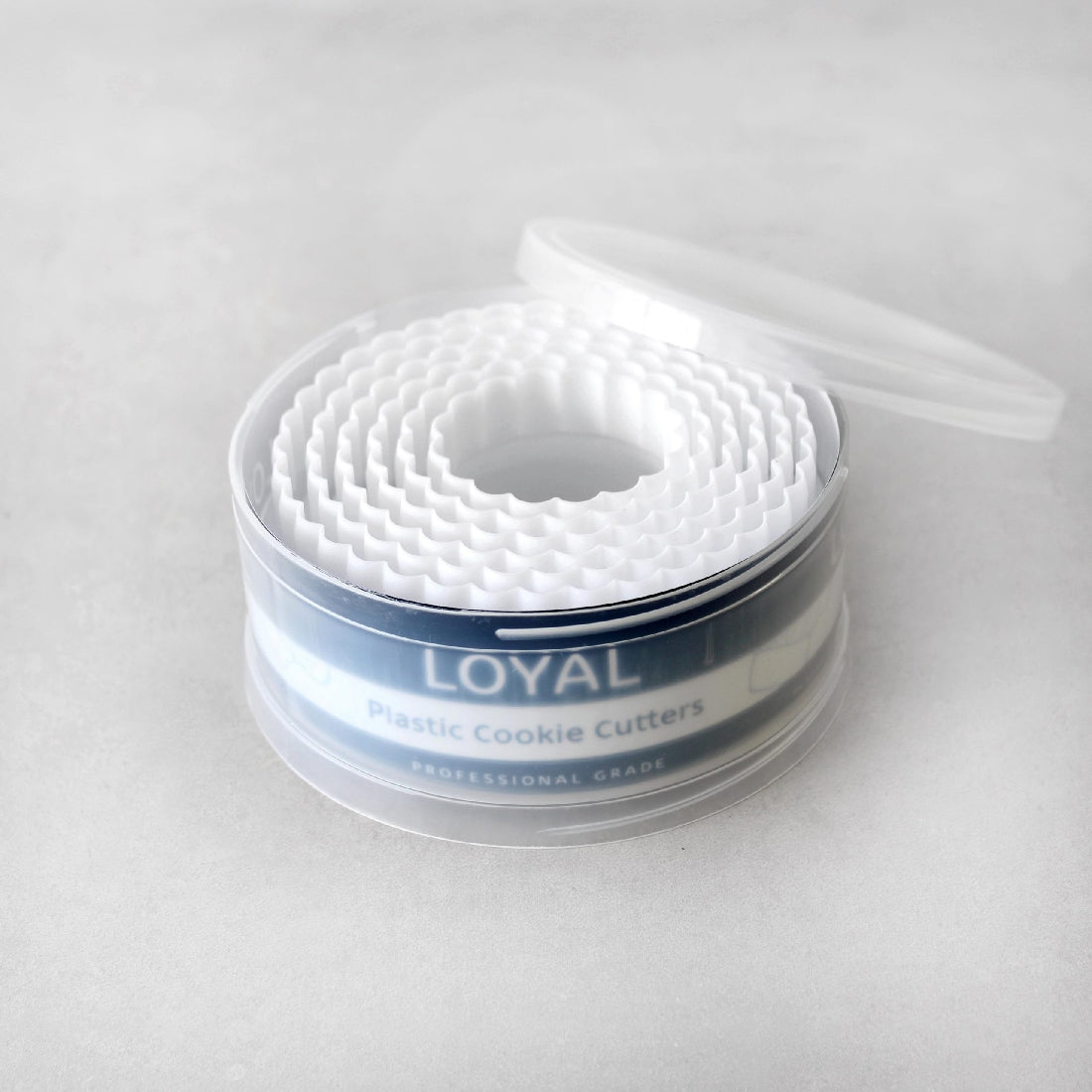 Loyal Plastic Plain/scalloped Round Set Of 6